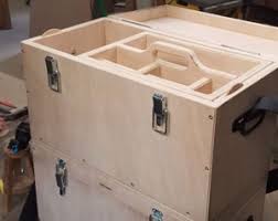 Voici diy pour fabriquer un dressing avec des caisses en. 5 Caisses A Outils En Bois A Faire Soi Meme