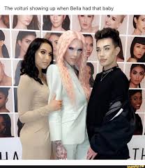 The Volturi Showing Up When Bella Had That Baby Ifunny Twilight Memes Twilight Jokes Twilight Book