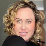 Amber Wortham's Instagram, Twitter & Facebook