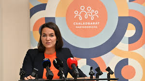 Hát, túlságosan jól nem estethetett ez a kijelentés károly hercegnek. Index Belfold Novak Katalin Egy Csaladvedelmi Akciohos