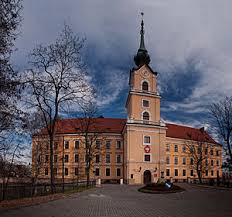 It is located on both sides of the wisłok river in the heartland of the sandomierz basin. Rzeszow Castle Wikipedia