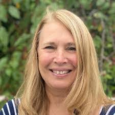 Donna Lorch's Instagram, Twitter & Facebook