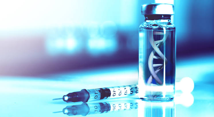 FDA respalda primera vacuna antigripal que utiliza ARNm, tecnología que fue  clave para poner fin a la pandemia de COVID-19 - La Opinión
