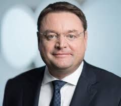 Stefan Paul's Instagram, Twitter & Facebook