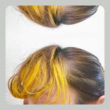 loop hair さんはinstagramを利用しています 前髪カラー 前髪の内側だけを2回ブリーチして マニパニのエレクトリックバナナを 入れました 今期流行りのイエローです ヘアスタイリング ヘアカラー カラフルヘア