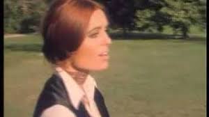 Du kannst träumen, wovon du gern träumst, und versäumen, was du gern versäumst. Chords For Daliah Lavi Oh Wann Kommst Du 1970
