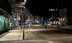 Selon la police suédoise, huit personnes auraient été blessées par par une attaque à l'arme blanche dans une «attaque terroriste» présumée dans la ville de vetlanda au sud du pays. Juqiyikvfzx4jm