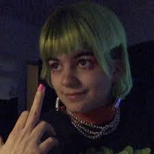 Daimien Basham's Instagram, Twitter & Facebook