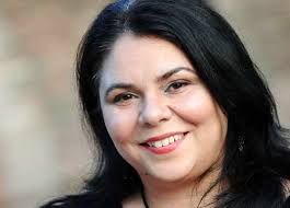 Michela murgia (cabras, 3 giugno 1972) è una scrittrice, blogger, drammaturga critica letteraria e opinionista televisiva italiana, autrice dell'opera accabadora e vincitrice dei premi campiello, dessì e supermondello. Michela Murgia A Rete8 Libri