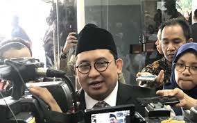 Netizen mengaitkan dengan tes wawasan kebangsaan. Fadli Zon Kalau Padang Jadi Provinsi Sumbar Jadi Apa
