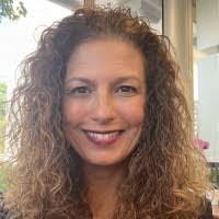 Tara Horne's Instagram, Twitter & Facebook