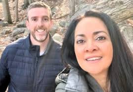 De sem-abrigo a polícia: a vida de um adolescente mudou ao ser acolhido por  um agente