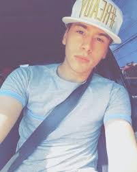 Crazy Por Sebastian♛ (@CrazyPorSebas)