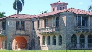 Enjoy the locally sourced menu inside or outdoors on the terrace. Star Island Is A Tiny Neighborhood Of Massive Houses Drama Curbed Miami