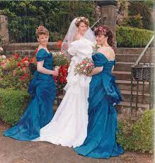 Kein bloßes brauchtum, sondern von grundlegender kirchenrechtlicher bedeutung ist hingegen der vollzug der ehe in der hochzeitsnacht. Elizabeth Wallace Archive Vintage Bridesmaid Dresses Gorgeous Wedding Dress Colored Wedding Dresses