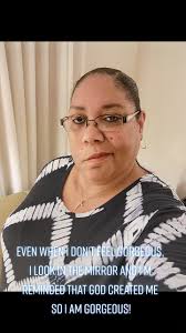 Vashti Gray (@skatequeeeeeen)