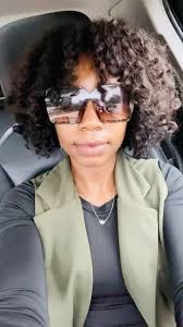 ✨Canvas Camera Moment ✨Judge Lynn Toler Giveaway ✨www.canvascolors.co✨  #duchess #judgelynntoler #lips #lipgloss #lipglosspoppin