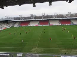 Seit diesem tag wird das stadion vom verein cracovia krakau als austragungsort für heimspiele genutzt. Stadion Im Jozef Pilsudski Stadion Cracovii Cracovia Polonia Capacidad 15 016 Espectadores Equipo Local Ks Cracovia Soccer Field Field Grounds