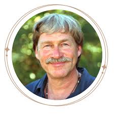 Personalized readings for individuals and couples looking to live their  best life aligned with their souls' purpose.