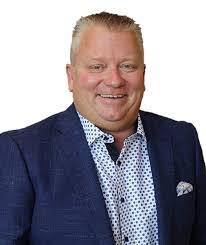 Wendi Lawson's Instagram, Twitter & Facebook