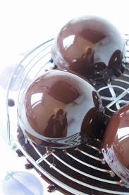 Domes Noix De Coco Chocolat Entremet L Recette Olivia Patisse Recette Noix De Coco Noix De Coco Chocolat
