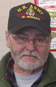 Anna Lenker's Instagram, Twitter & Facebook