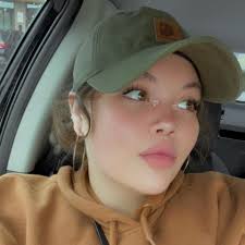 Spring fling, with this Kitty? 😮‍💨 #dodge #charger #hellcat #demon #mopar  #hemi #pinkcar #musclecars