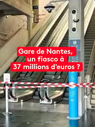 La canicule a contraint la gare de Nantes à fermer sa mezzanine. Inaugurée  en 2020 après 37,5 millions d'euros de travaux, elle devait résister à la  chaleur. Mais sous la verrière, il faisait plus de ...