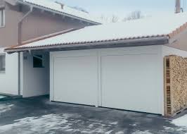 Existing concrete might need a bit of repair work before the epoxy is painted on. Die Rohrdorfer Garage