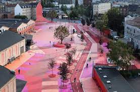 L'arredo urbano è uno specifico ambito progettuale e di ricerca che provvede ad attrezzare gli spazi pubblici urbani con manufatti fissi o mobili funzionali, e nel migliore dei casi inseriti in una immagine coordinata della città. Arredo Urbano Cos E Tra Praticita E Bellezza Casa Magazine