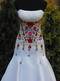 Elegant Of Mexican Embroidered Wedding Dress Hungarian Wedding Dress I Love This One Pinteres 7 Embroidered Wedding Dress Mexican Dresses Mexican Wedding Dress