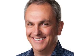 Luca maestri has a bachelor of economics from luiss university in rome and master of science in management from boston university. Here S How Much Apple S Top Execs Made Last Year