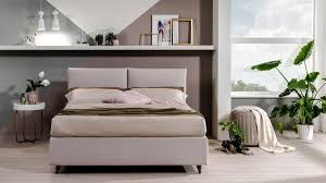 Per chi ama le linee pulite, i colori sobri e quell'ariosa essenzialità che solo il minimalismo assicura, la camera da letto dovrà seguire i dettami dello stile moderno, chic ed elegante, adatto anche e soprattutto agli ambienti di piccole dimensioni. Camera Da Letto Elegante Come Arredarla La Stanza Perdormire