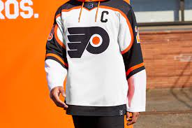 Jan 16, 2020 · the reverse retro is the first oilers jersey to feature an orange yoke on a white base. Remixed The Flyers Reverse Retro Jersey Hockey