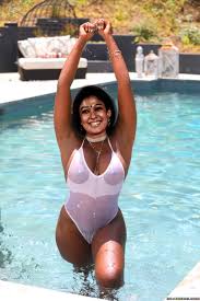 Nayanthara sexy bikini pics :