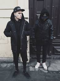 Outfits hombre casual casual shoes male casual wear casual outfit for men casual clothes for men outfits for teenage guys black outfits for guys outfit ideas for guys cool outfits for men. Men S Fashion Guide To Wearing All Black