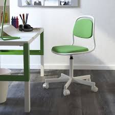 Auch die schwierigsten hausaufgaben dürften damit ihren schrecken verlieren. Kinderschreibtische Von Ikea Kinderschreibtisch Net