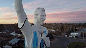 messi statue