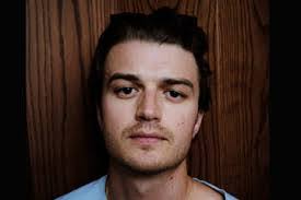 Adam Spark's Instagram, Twitter & Facebook