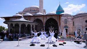 Rumi, as he is known in the west, is the best selling poet in usa. Mevlana Muzesi 2 5 Ay Sonra Kapilarini Yeniden Acti Son Dakika Haberler