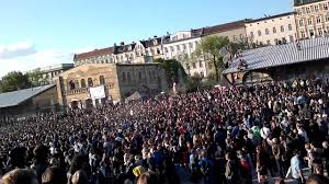 Последние твиты от revolutionärer 1. 1 Mai 2011 Gorlitzer Park Berlin Youtube