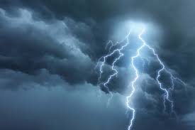 6 Weird Facts About Lightning Strikes