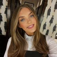 Katie Rivers's Instagram, Twitter & Facebook