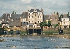 Bu takma ad, asil bir ziyaret versailles mahkemesinden geliyordu ve château de versailles'ın lüksünden etkilenmedi. Rohan Bridge Landerneau Structurae
