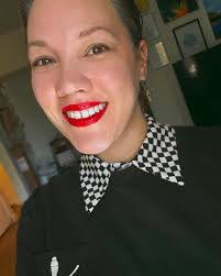 Kendra Ruth's Instagram, Twitter & Facebook