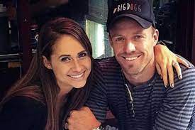 Born abraham benjamin de villiers to a doctor father who played rugby union in his youth and encouraged his son to pursue his sporting interests. Former South Africa Cricketer Ab De Villiers Wife Danielle All Set To Welcome Their Third Child Anushka Congratulates Mykhel