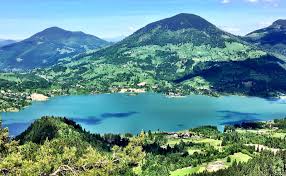 Vă puteți bucura de peisajul frumos și de experiențele inedite pe lacul aflat la 500 de metri. Alpiniada Traseu Montan De La Barajul ColibiÅ£a Spre Varful Piatra Lui Orban