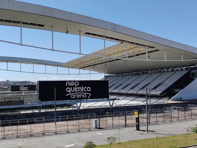 Corinthians suspende parcela de R$ 27 milh&otilde;es &agrave; Caixa enquanto negocia novo acordo pela Arena