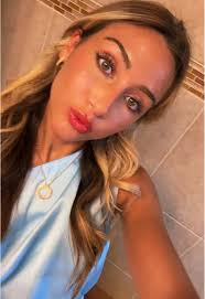 Amanda Brooke Schmidt