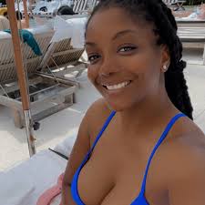 Shawanda Hill's Instagram, Twitter & Facebook